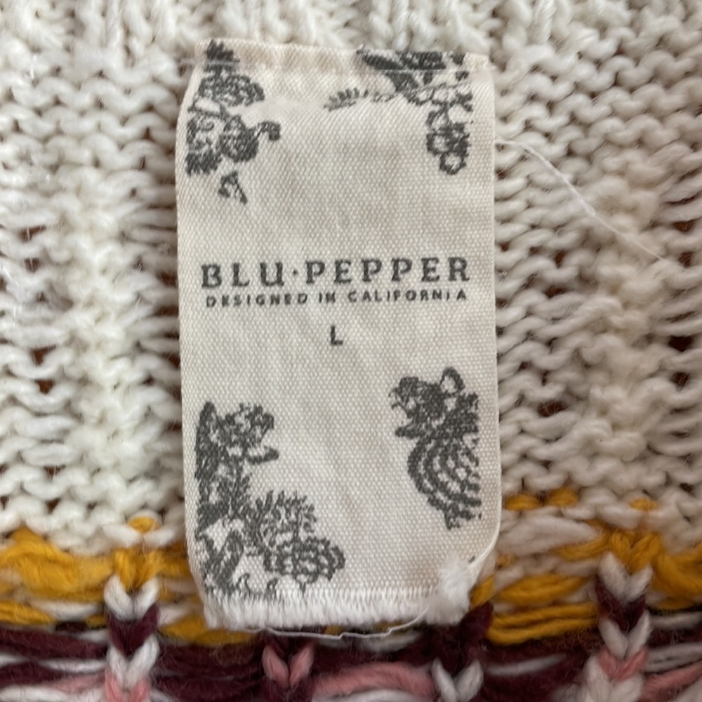 Blu Pepper Floral-Knit Tank Top - Picture 5 of 5